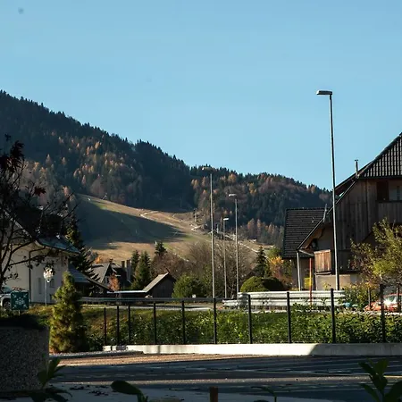 Mountain Pearl Apartment *